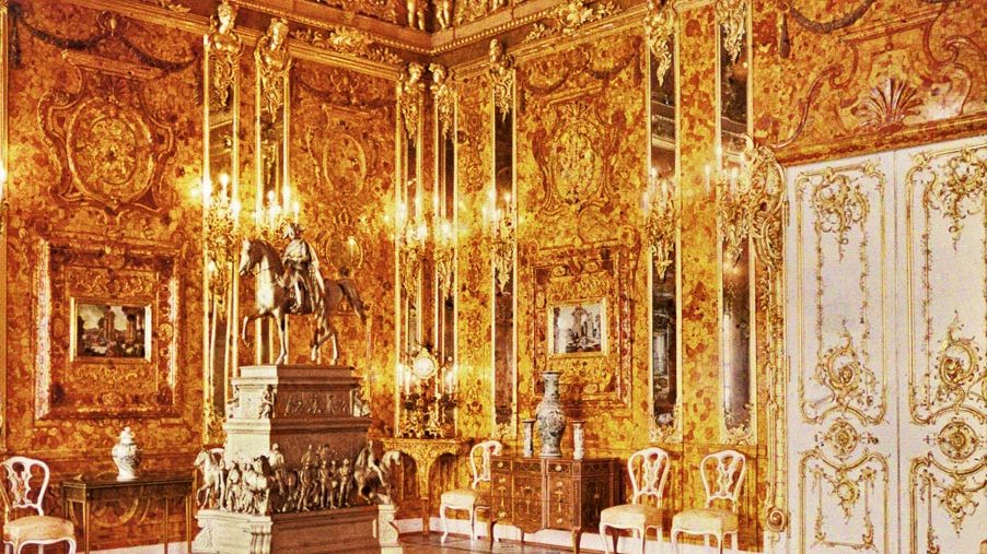 The original Amber Room at the Catherine Palace, photographed in autochrome color in 1917, before its 1941 removal by German forces