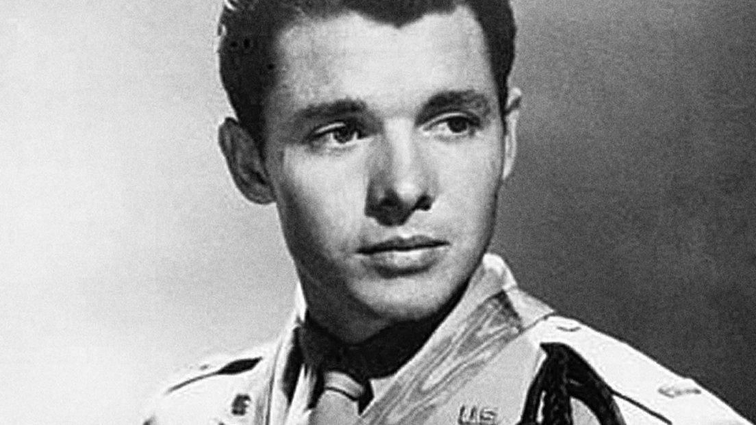 Official 1948 U.S. Army publicity photograph of Audie Murphy in uniform wearing his decorations
