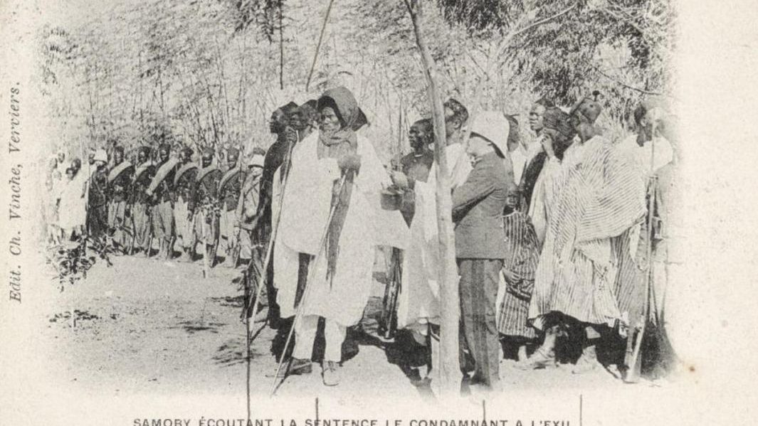 Samori Ture listening to the sentence condemning him to exile, photographed at Kayes in December 1898