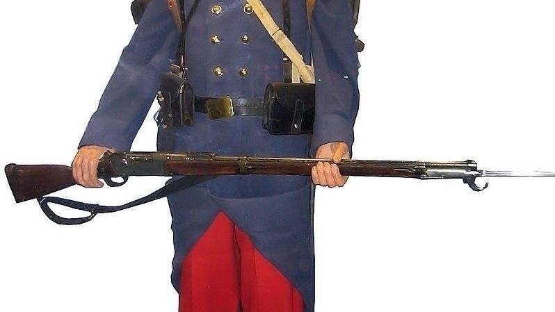 French infantry uniform of 1914, showing the red trousers, red kepi, and blue tunic worn essentially unchanged since the 19th century